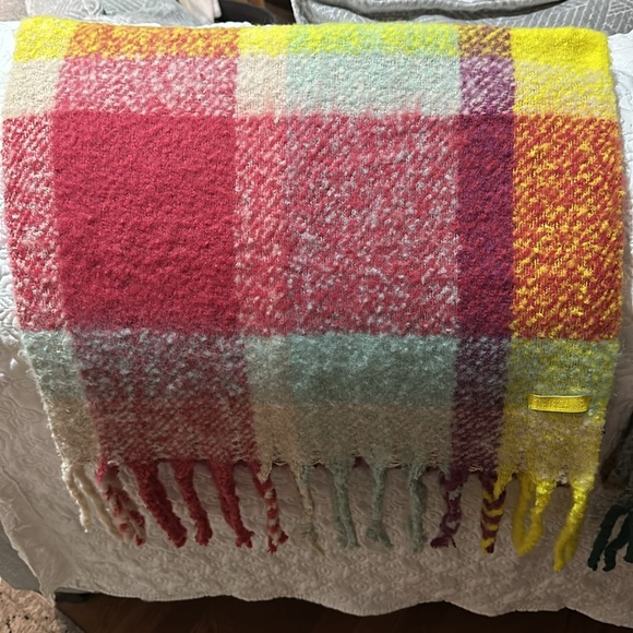 Steve Madden Colorblock Oblong Long Scarves, with Fringe Detail. Versatile! - Picture 4 of 16